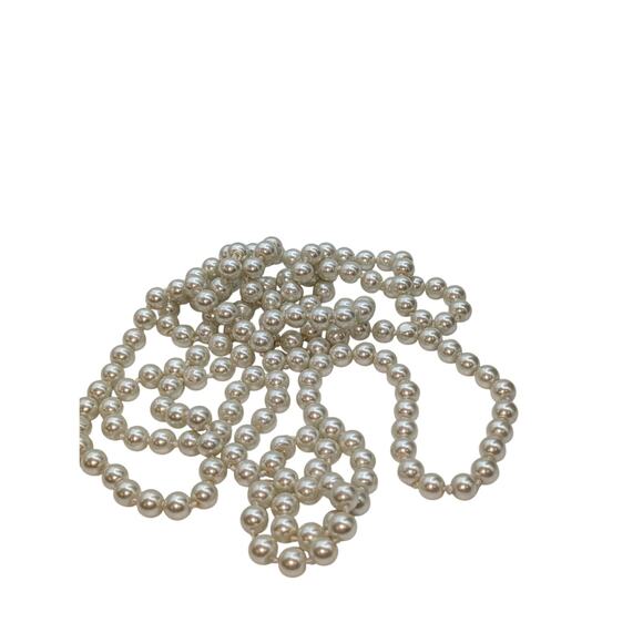 Lot of Three Strands Knotted Glass Faux Pearls to Layer or Wear Alone - Picture 5 of 6